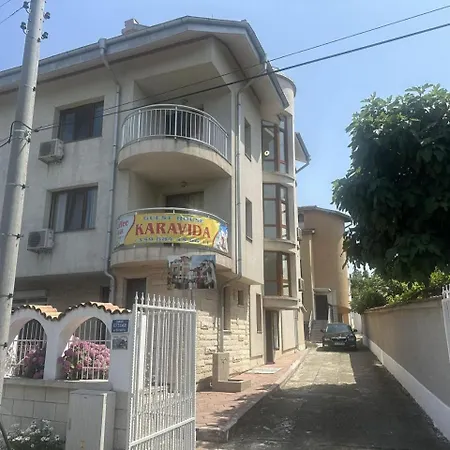 בית הארחה Karavida