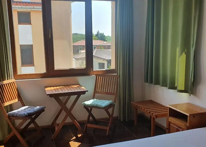 Pensión Karavida Sinemoretz